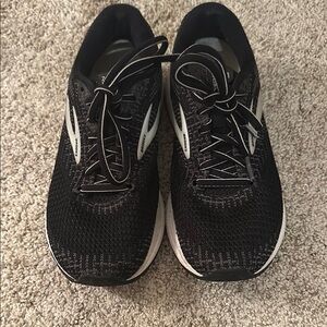 Women’s Brooks Revel 3 running shoes